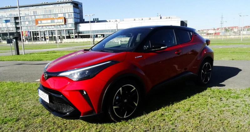 Toyota C-HR cena 127000 przebieg: 12000, rok produkcji 2021 z Gdańsk małe 742